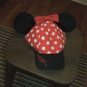 WALT DISNEY WORLD PARKS Exclusive MINNIE MOUSE Red Polka Dot Ears Baseball Hat